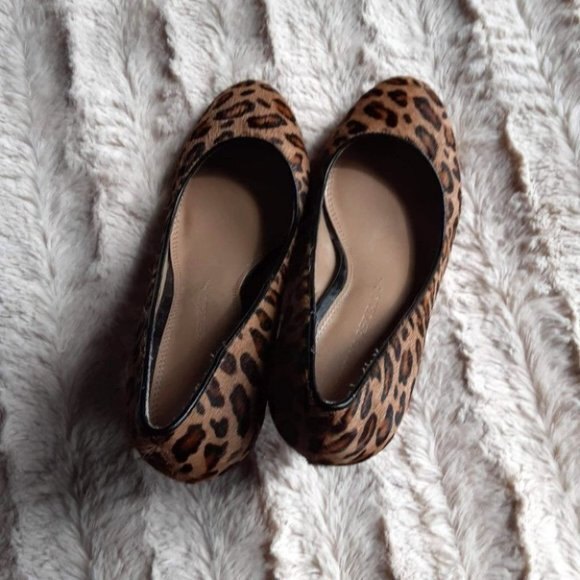Banana Republic Calf Hair Leopard Print Heels Size 5 - Picture 4 of 6